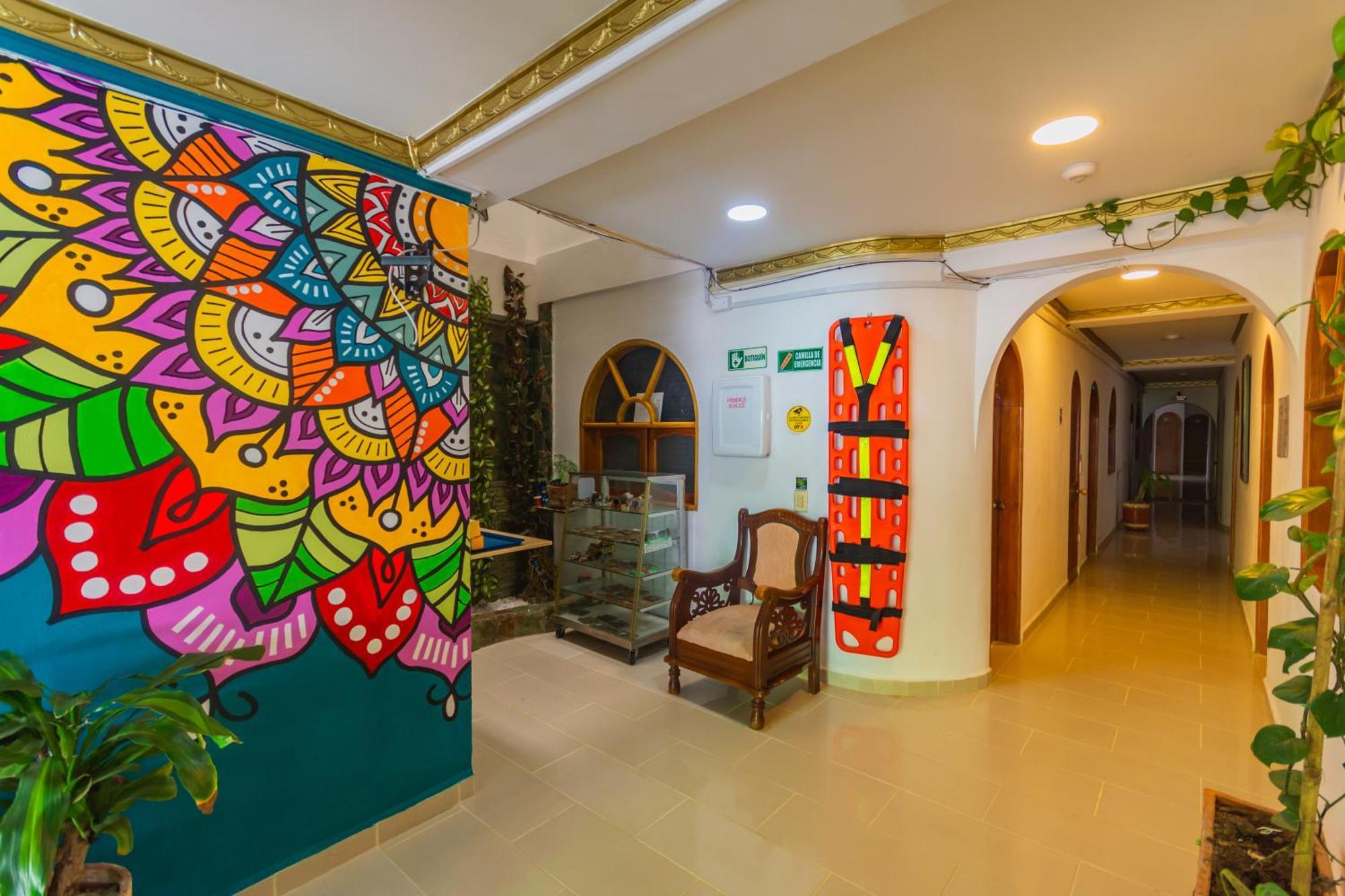 Hotel Real Guatape Bagian luar foto
