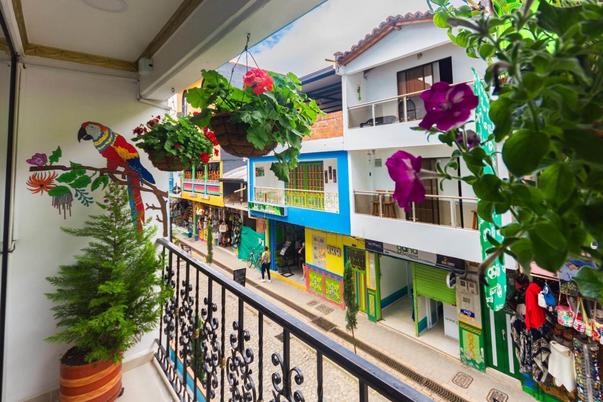 Hotel Real Guatape Bagian luar foto