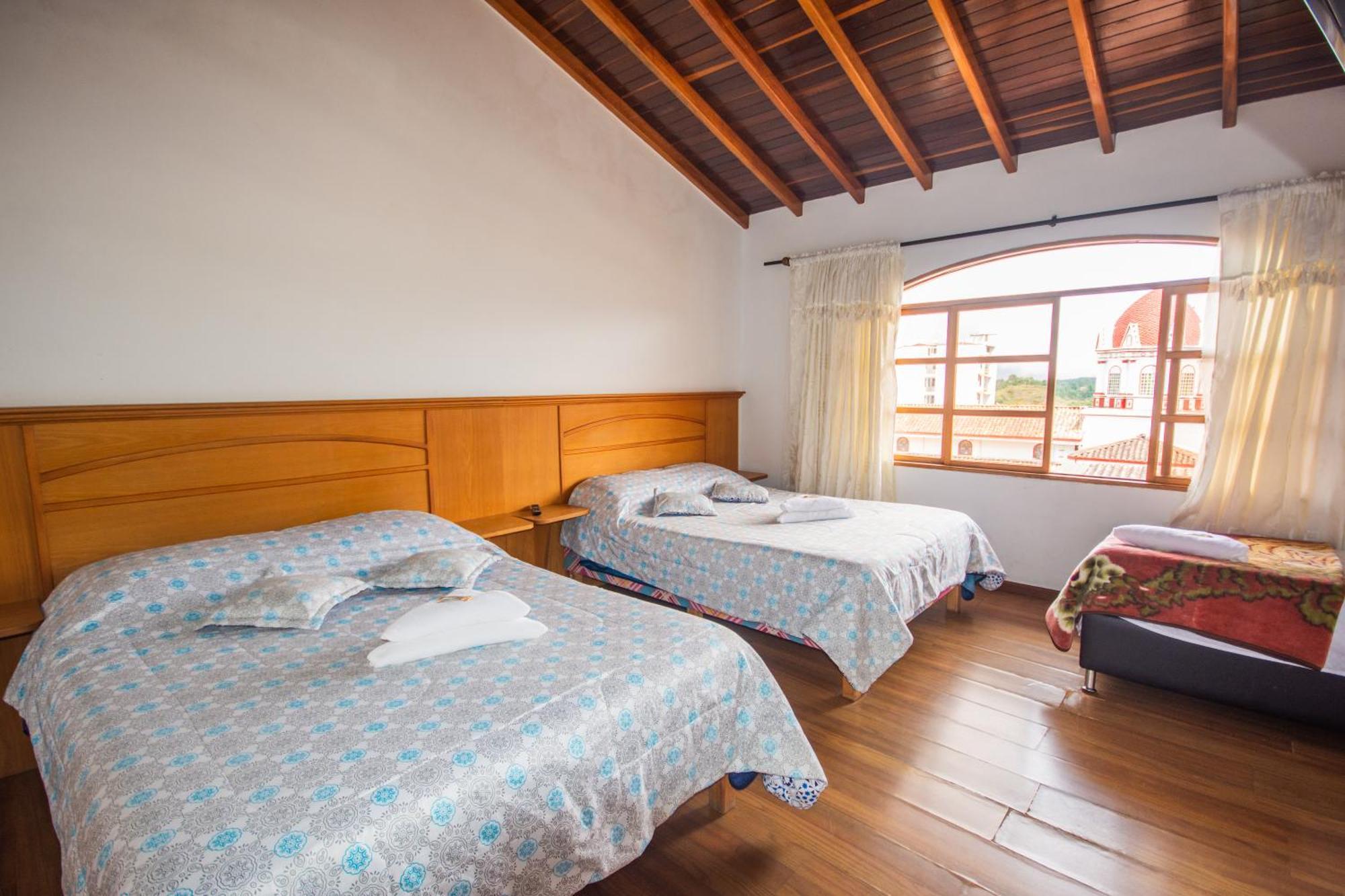 Hotel Real Guatape Bagian luar foto
