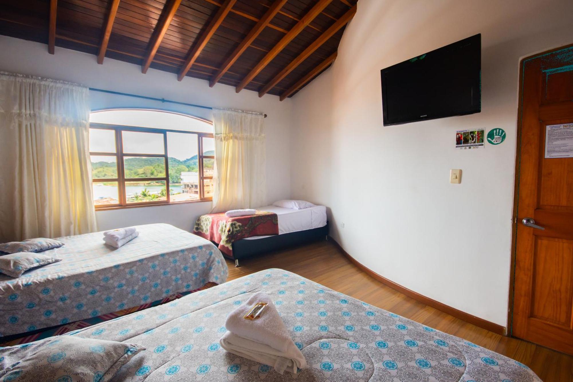 Hotel Real Guatape Bagian luar foto