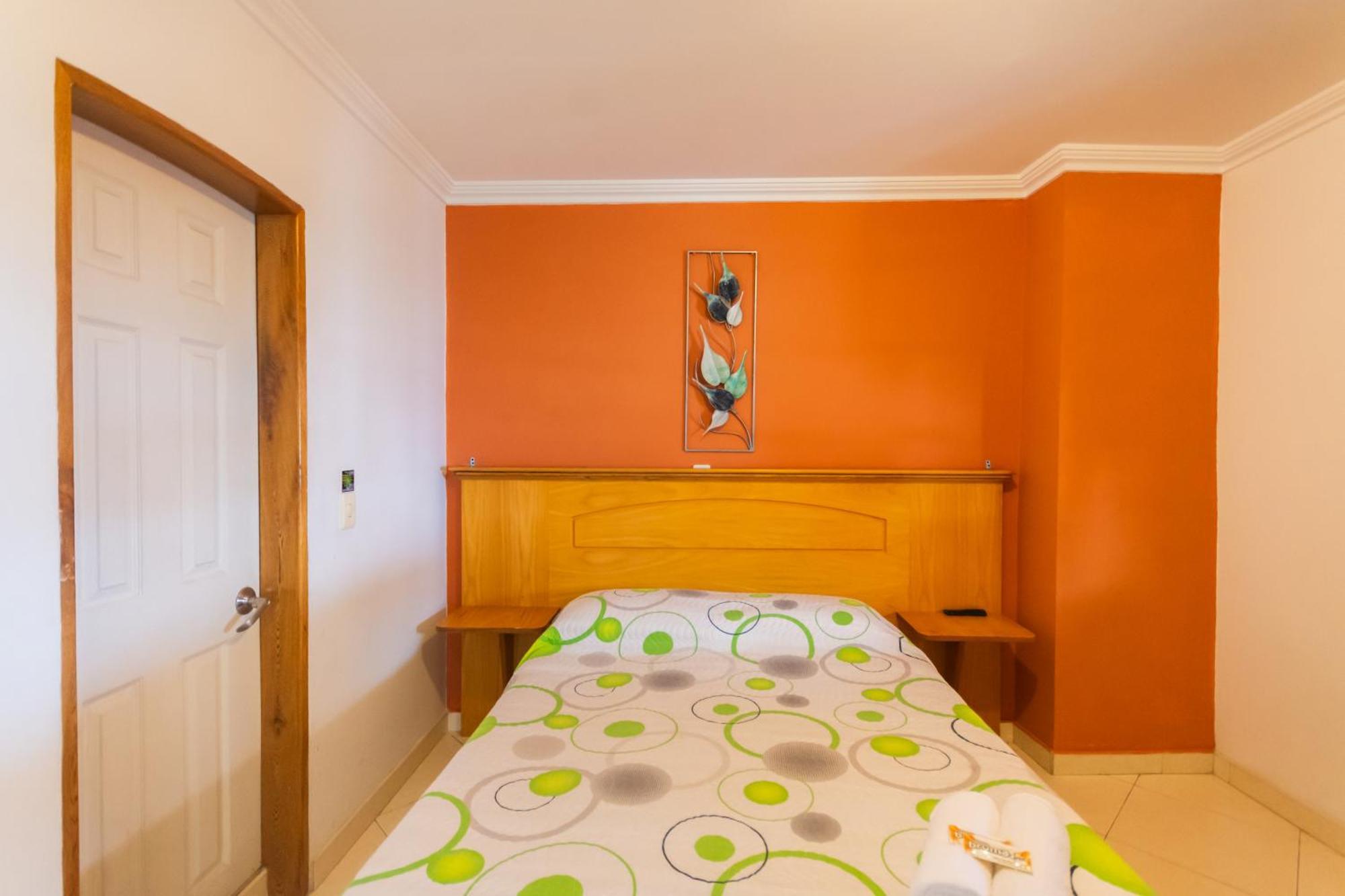 Hotel Real Guatape Bagian luar foto