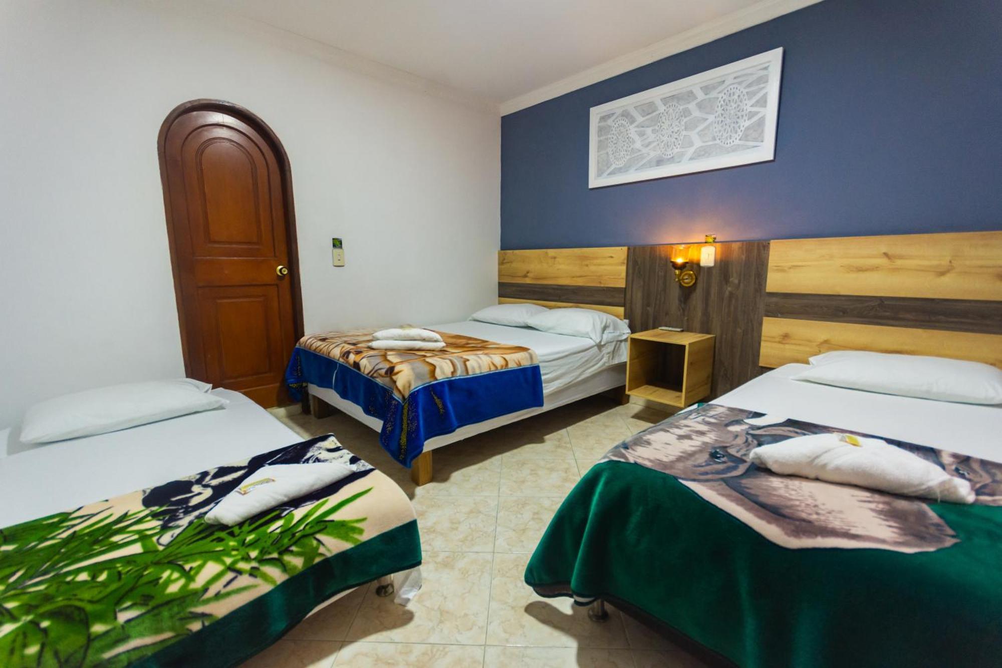 Hotel Real Guatape Bagian luar foto