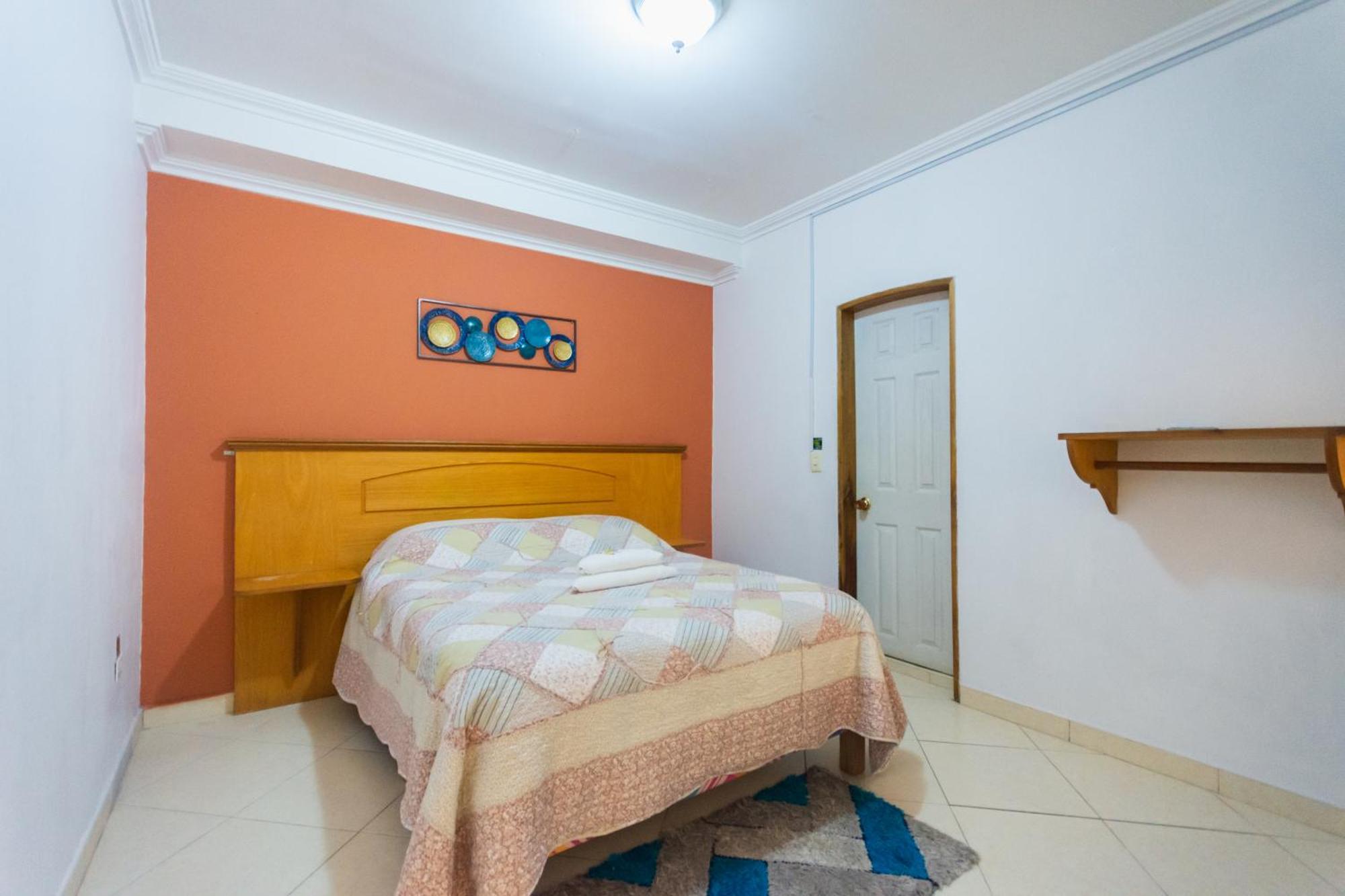 Hotel Real Guatape Bagian luar foto