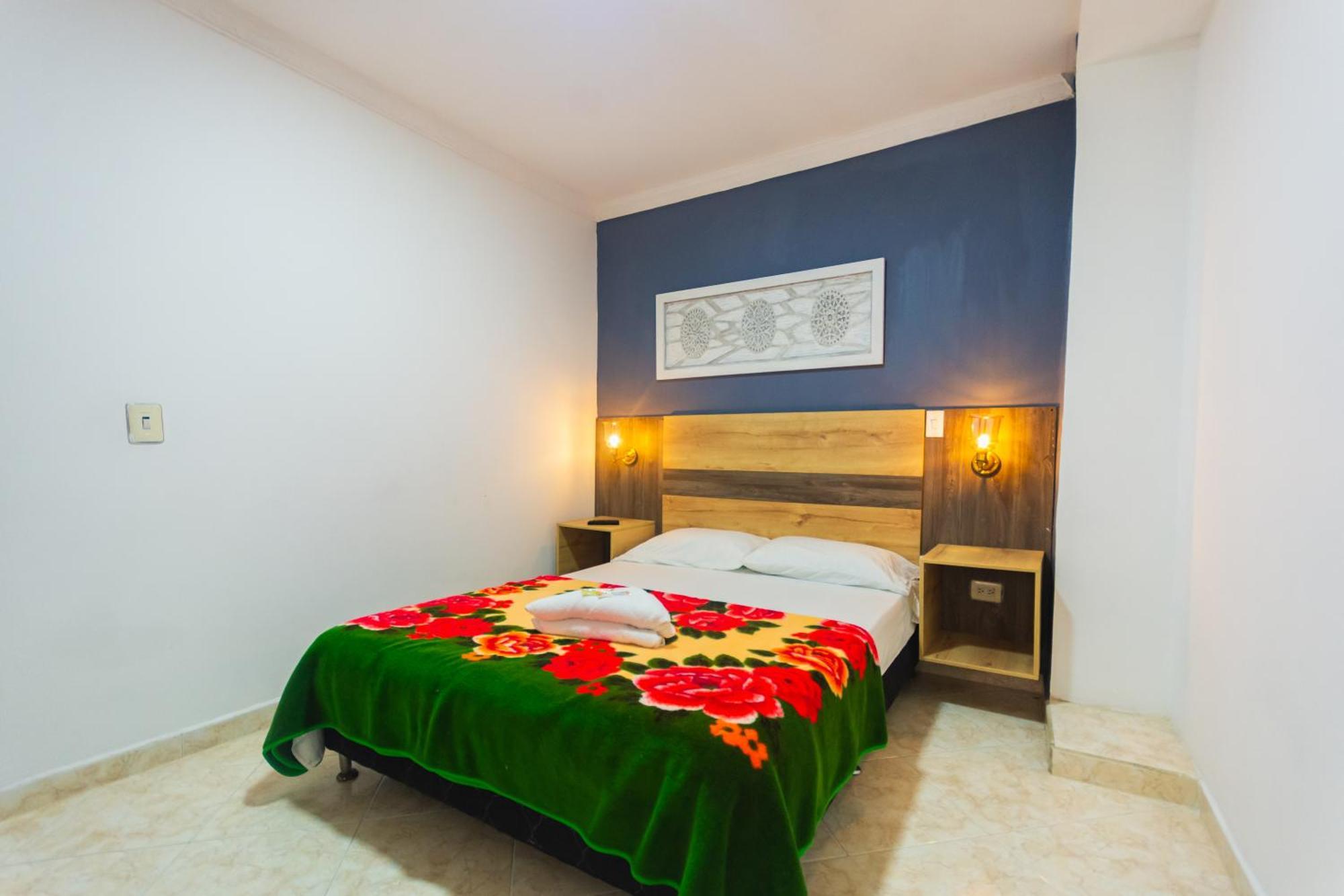 Hotel Real Guatape Bagian luar foto