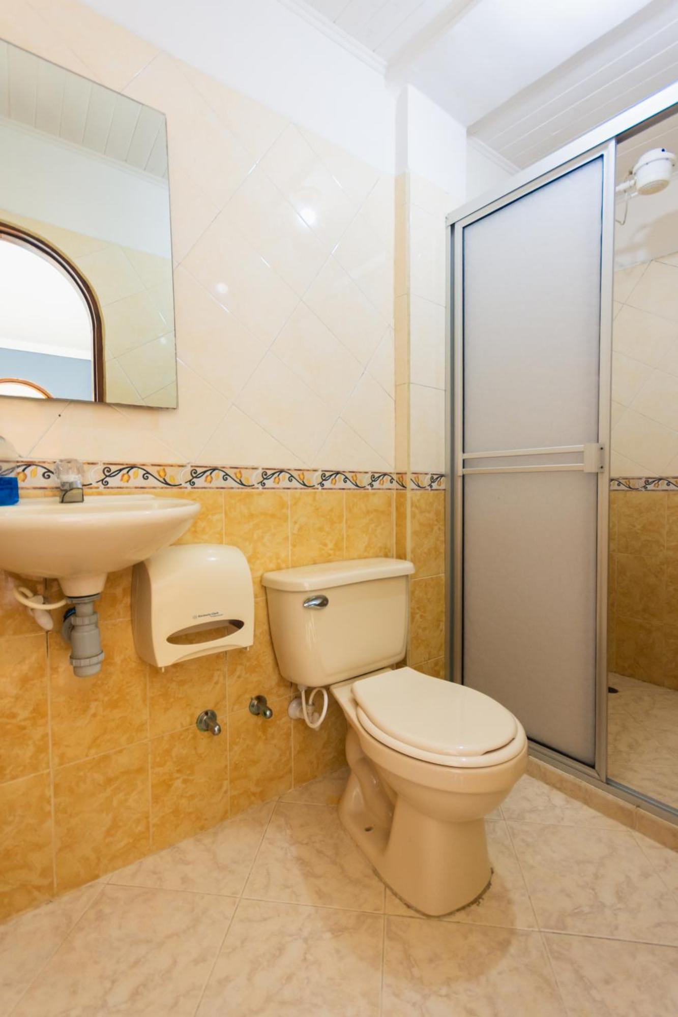 Hotel Real Guatape Bagian luar foto