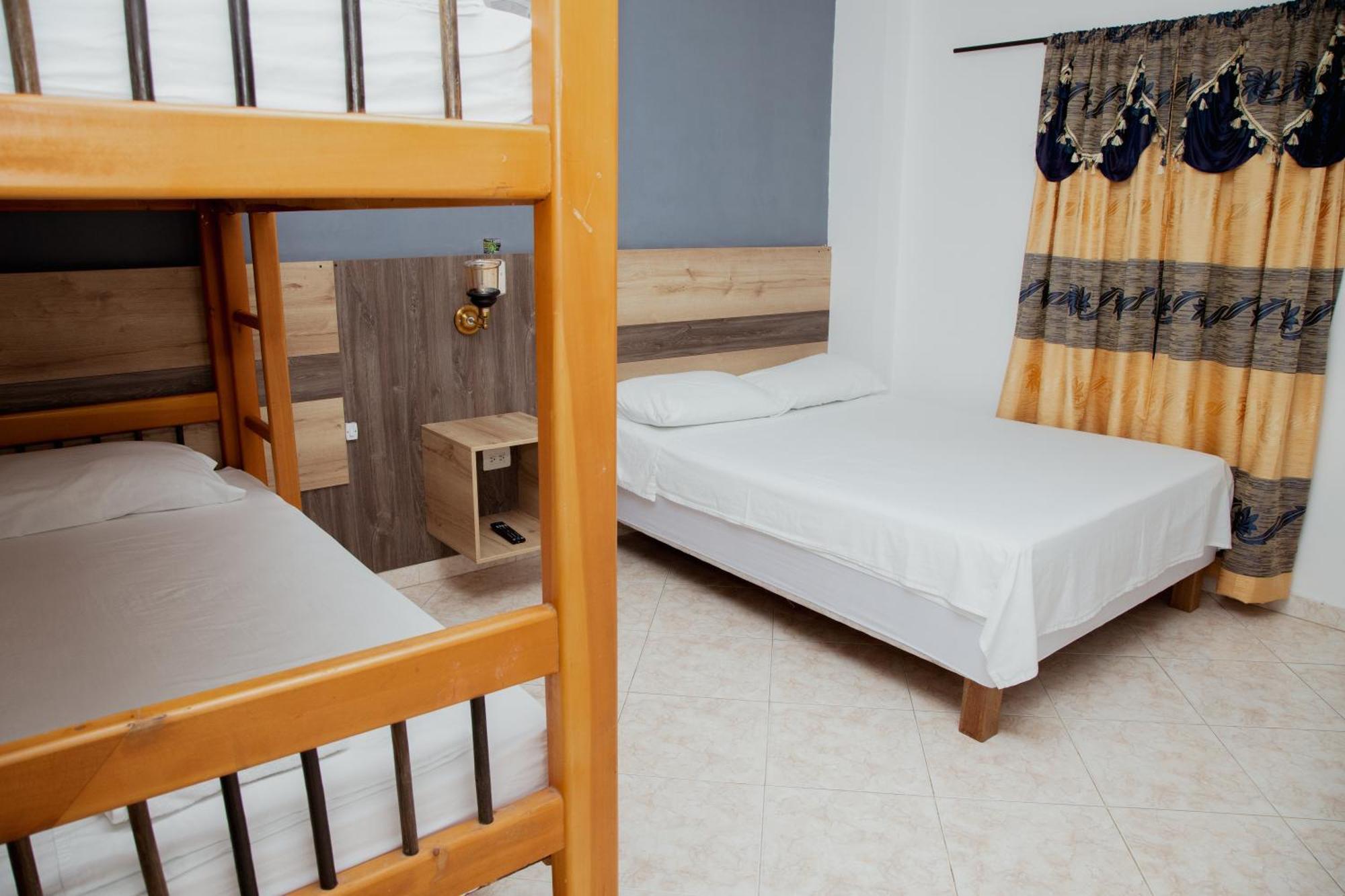 Hotel Real Guatape Bagian luar foto