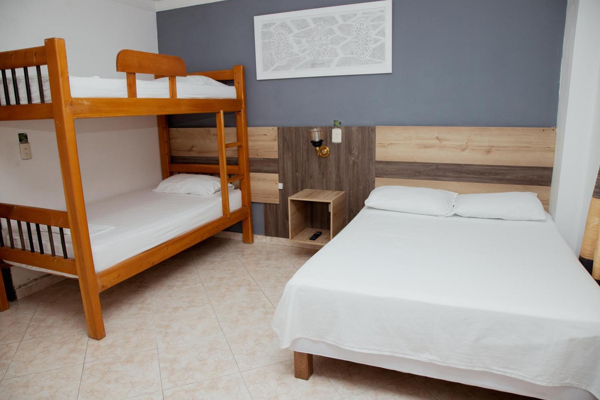 Hotel Real Guatape Bagian luar foto