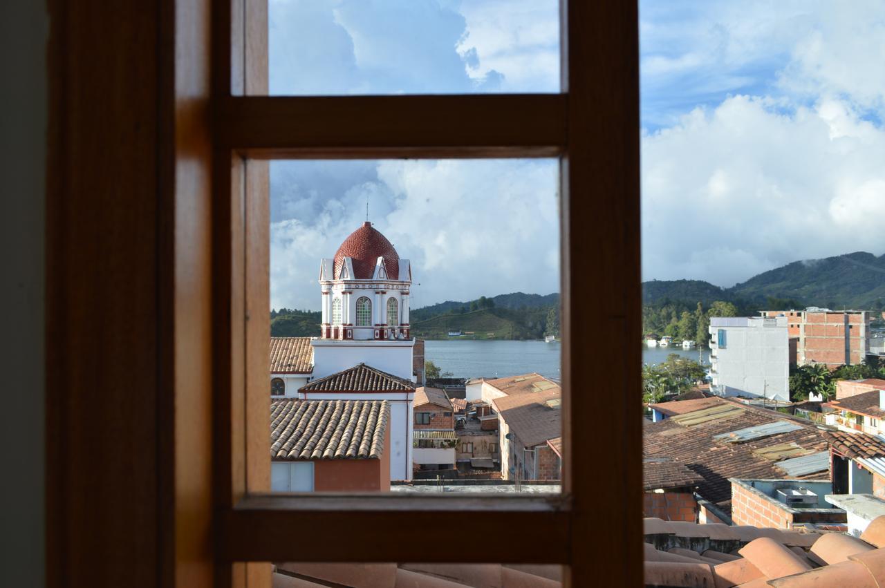 Hotel Real Guatape Bagian luar foto
