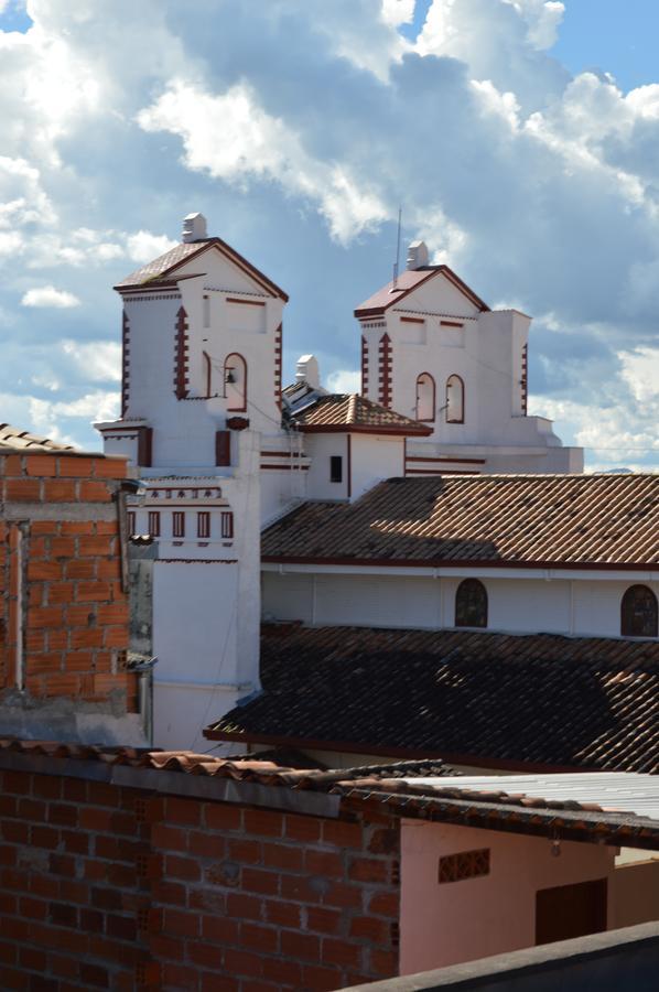 Hotel Real Guatape Bagian luar foto